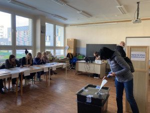 VOLBY 2025: První volební den je u konce, v Olomouckém kraji byl zájem velký