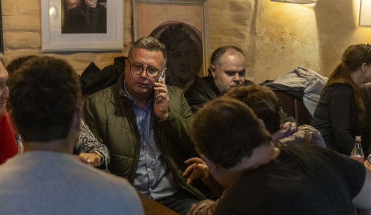 size4-1759592782874-124-volby-2025-po-secteni-vetsiny-okrsku-v-olomouckem-kraji-drtive-vede-ano