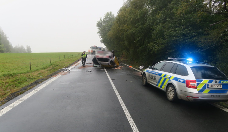 Mladý muž se zranil při dopravní nehodě u Dětřichova nad Bystřicí