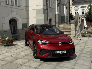 Šumperk nově nabízí půjčení elektroauta. Za stovku na hodinu