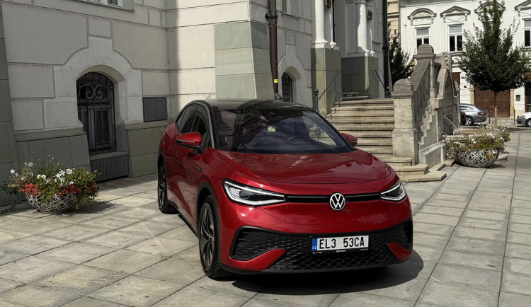 Elektroauto VW ID.5 je k zapůjčení veřejnosti v Šumperku