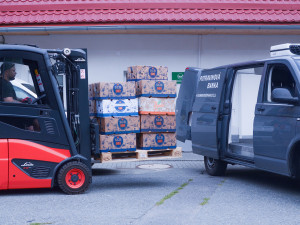 Tuny pomoci pro potřebné. Potravinová banka v kraji slaví desáté narozeniny