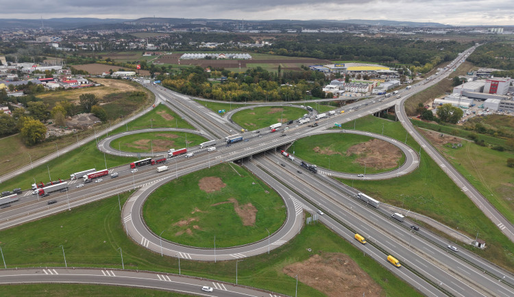 Začíná přestavba klíčové křižovatky D1 a D2 v Brně. Řidiči se musí obrnit trpělivostí