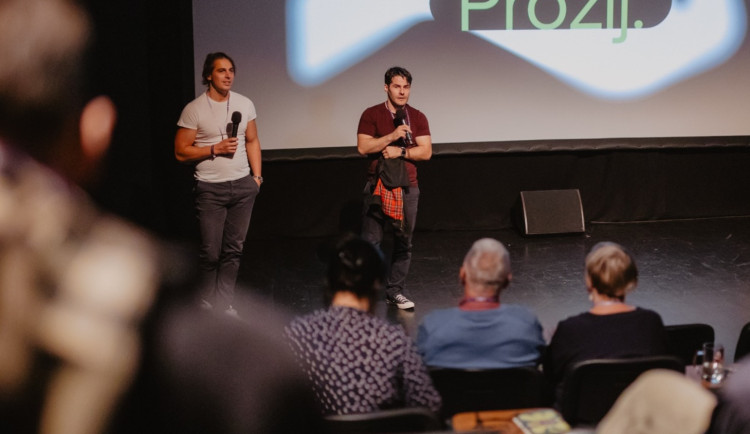 Filmy, debaty, dobré jídlo, drinky. To slibuje International Road Movie Festival