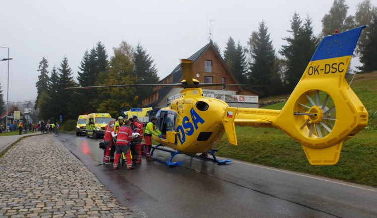 Cyklistický Author Cup očima horské služby: 30 zásahů, zasahoval i vrtulník záchranářů