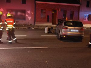 Se dvěma a půl promile vletěl u Hornbachu do dalšího autoa. Zranil dvacetiletého řidiče