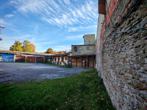 Areál nad historickým sklepením v Litovli čeká demolice. Jak město naloží s pozemkem?