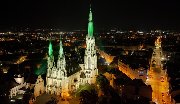Nové nasvícení katedrály sv. Václava v Olomouci