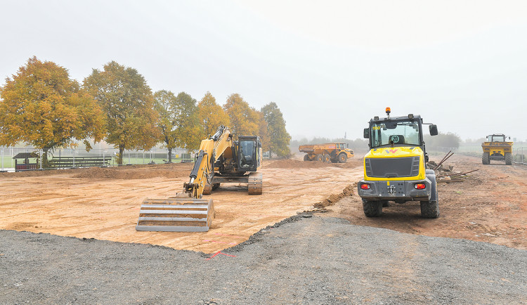 Město začalo budovat v okrajové části sportovní areál za 48 milionů korun