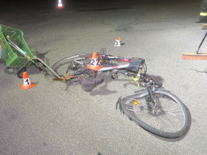 Taxikář při odbočování srazil v Zábřehu cyklistu. Muže odvezla záchranka do nemocnice