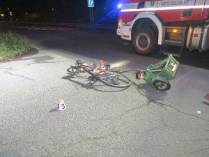 Taxikář při odbočování srazil v Zábřehu cyklistu. Muže odvezla záchranka do nemocnice