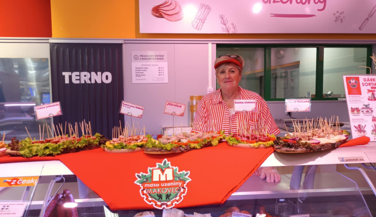 Den regionálních výrobků provoněl supermarket Terno Olomouc. Grilovalo se a vařilo