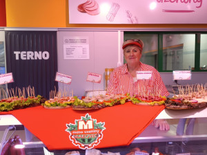 Den regionálních výrobců provoněl supermarket Terno Olomouc. Grilovalo se a vařilo