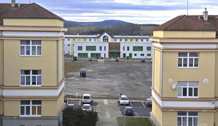 V prostoru bývalých kasáren vyroste šest domů se 120 byty