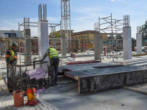 VIDEO: Od základů ke čtyřem podlažím. Jak za rok povyrostl superpavilon FN Olomouc?