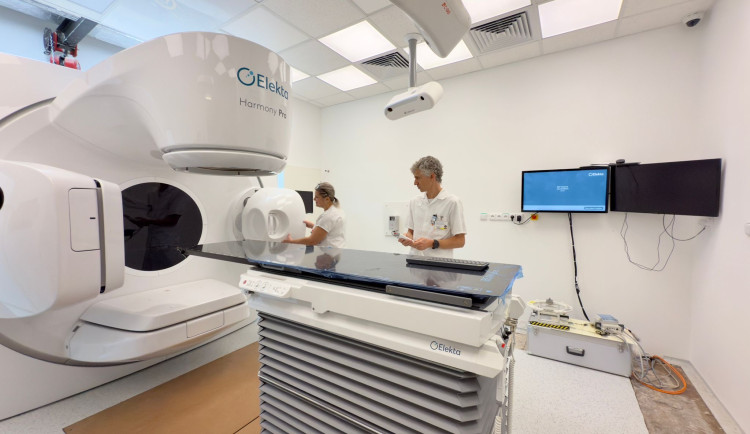 Liberecká nemocnice uvádí do provozu nový přístroj na léčbu rakoviny, čeká ještě dva