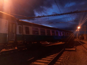 Vykolejený historický vlak v Přerově