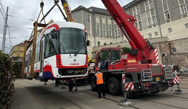Nové tramvaje pro Olomouc. Chystá se koupě osmi moderních vozů