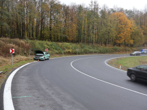 Auto s vozíkem se u Lipiny srazilo se dalším vozem. Řidič odjel do Opavy, policie hledá svědky