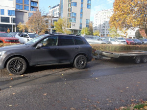 Auto s vozíkem se u Lipiny srazilo se dalším vozem. Řidič odjel do Opavy, policie hledá svědky