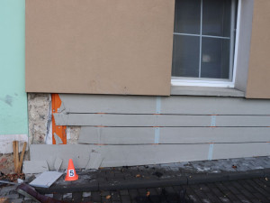 Dvě a půl promile už po poledni. Notně opilý osmapadesátiletý řidič řádil v Pňovicích