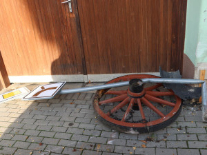 Dvě a půl promile už po poledni. Notně opilý osmapadesátiletý řidič řádil v Pňovicích