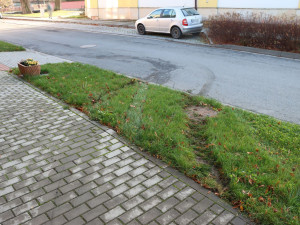 Dvě a půl promile už po poledni. Notně opilý osmapadesátiletý řidič řádil v Pňovicích