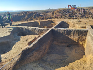 Archeologové objevili při průzkumu D35 u Přerova pozůstatky pravěkých osad