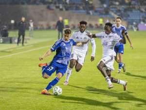 VIDEO: Bitka na tribuně a úspěch na hřišti. Olomoucká Sigma dobyla Jerevan
