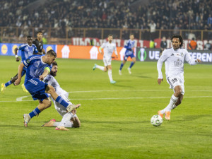 VIDEO: Bitka na tribuně a úspěch na hřišti. Olomoucká Sigma dobyla Jerevan