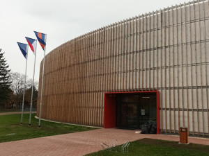 Velká sláva v Kojetíně, město otvírá nový zimní stadion. Zájem o bruslení je velký