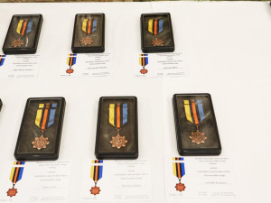 Věrnost, záchrana života i statečnost. Krajští hasiči dostali medaile