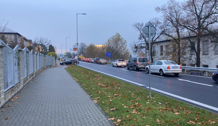 Dopravní omezení přineslo komplikace také ve Šternberku ve směru na Olomouc