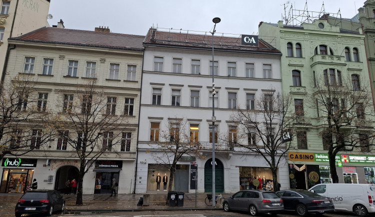 Další hotel na Václaváku. Pytloun koupil budovu v horní části, v Praze má už čtyři