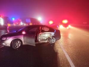 Tragédie na D35 u Olomouce: mladý šofér dodávky zemřel po čelním střetu s kamionem