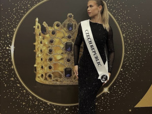 Dvacetiletá dívka z Prostějova okouzlila porotu na mezinárodní soutěži krásy v Indii