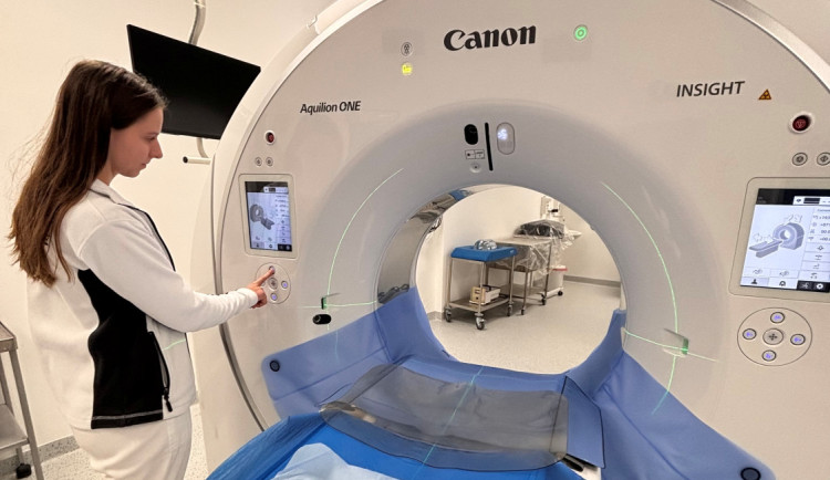 Jihlavská nemocnice má nové CT. Se zpracováním obrazu pomáhá umělá inteligence