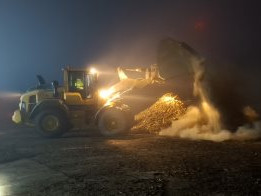 Rozsáhlé požáry v Holici, Hanušovicích a Kozlově. Hasiči se v noci nezastavili