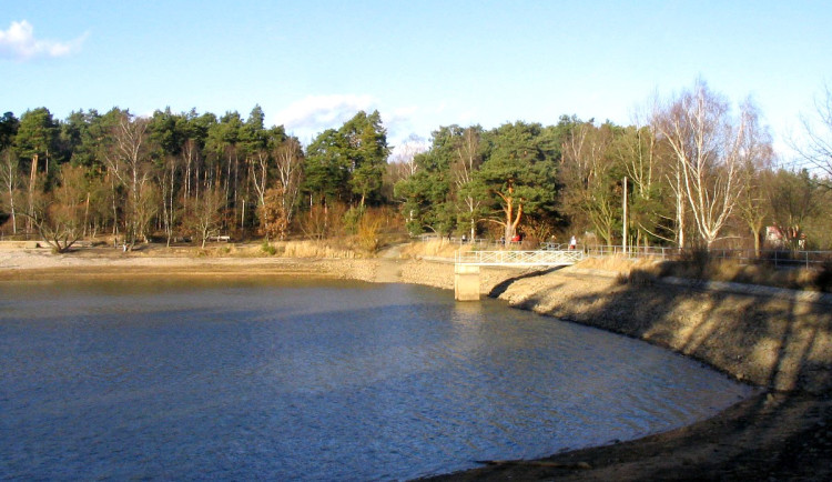 Začalo upouštění dvou rybníků v Bolevecké rybniční soustavě. Čeká je výlov i oprava