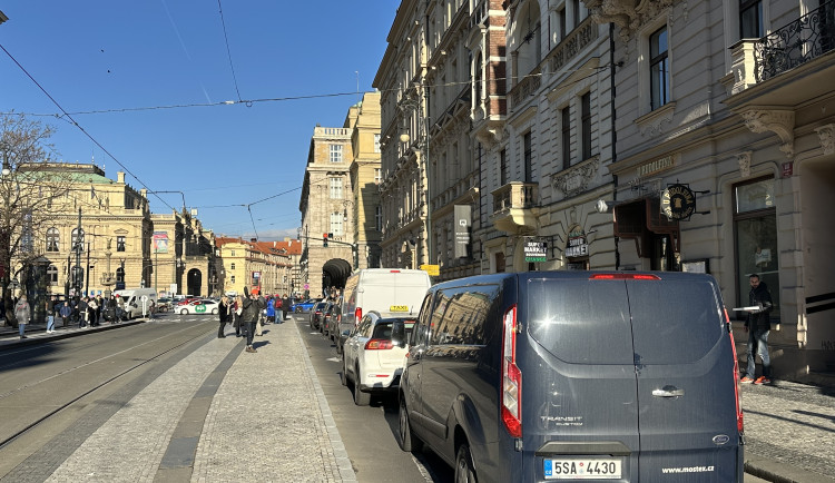 Hřib chce problém s dopravou v Praze řešit zrychlením oprav či novelou zákona