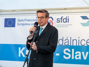 VIDEO, FOTO: Zásadní část D35 u Olomouce se otevírá, odstraní letitou bolístku