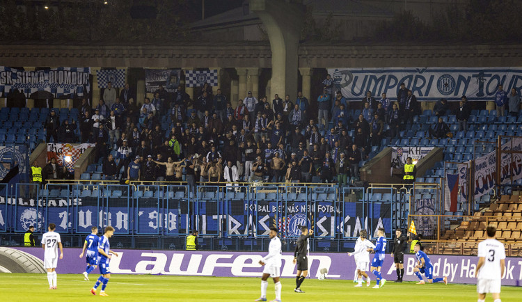 Sektor olomoucký fanoušků na stadionu v Jerevanu - ilustrační foto
