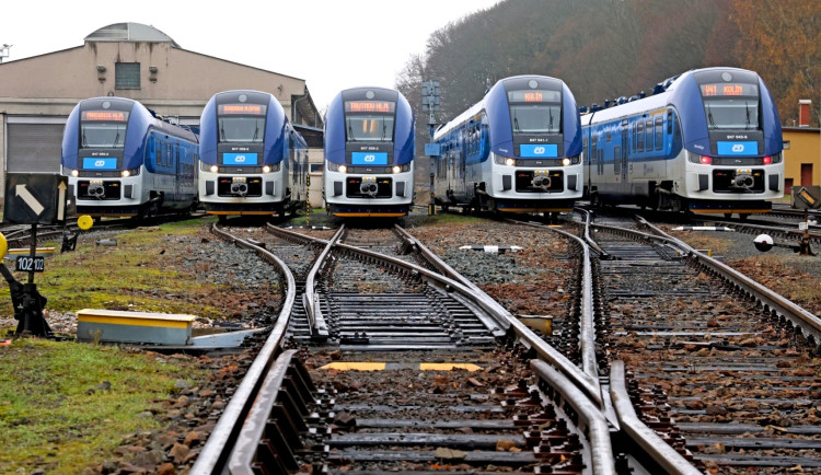 Hradecký kraj už má všechny lišky. České dráhy dokončují dodávku vlaků