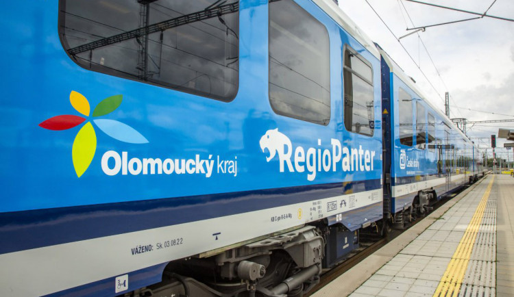 Za čtvrtinu i příští rok. Olomoucký kraj plánuje dál dotovat slevy jízdného