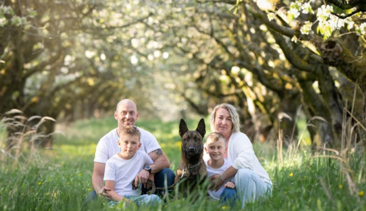 Policejní pochod Sobotka 2026 podpoří kolegu z hradecké zásahovky, který bojuje s ALS