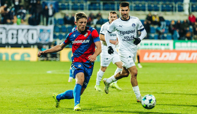 Fotbalisté Plzně v 18. ligovém kole nečekaně prohráli 0:3 na stadionu Slovácka