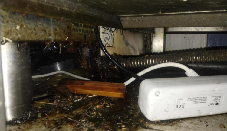 Kvůli výrazně zanedbanému úklidu uzavřela SZPI provozovnu v Prostějově