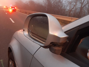 Řidička se čtyřmi promile alkoholu se proháněla po Olomouci. Při předjíždění bourala