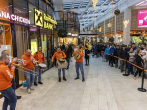 Mrazivá noc pro americké sendviče. O výhru se podělím s bezdomovci, řekl mladík