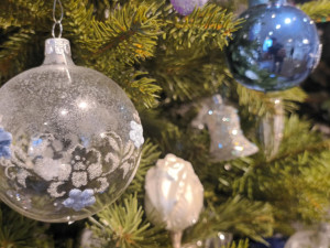 FOTO: Kapustový stromek, skřítci a pohádky. Výstava o Andersenovi přibližuje Vánoce v Dánsku